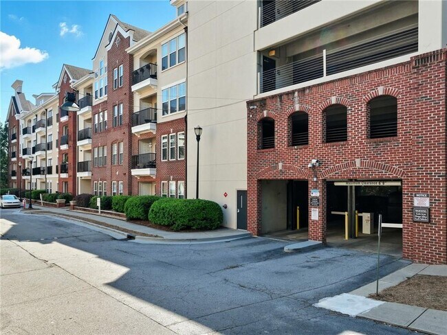 Building Photo - 1850 Cotillion Dr