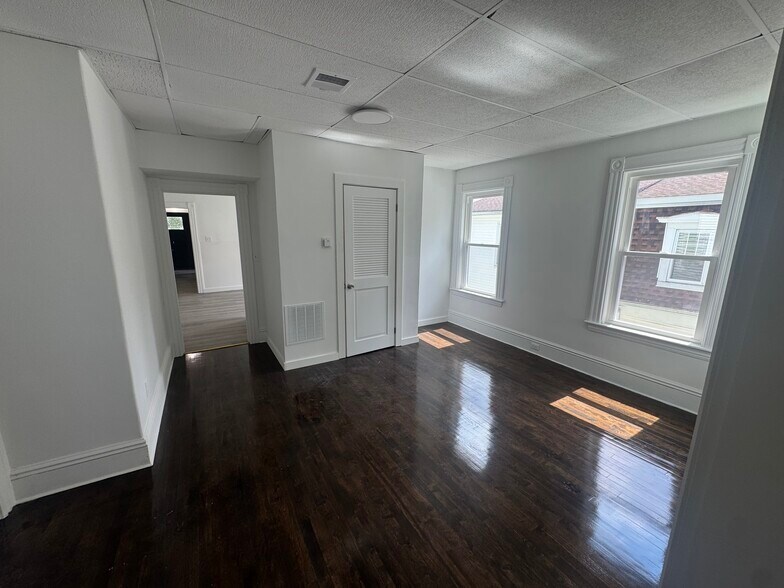 Living room - 25 Wyman St