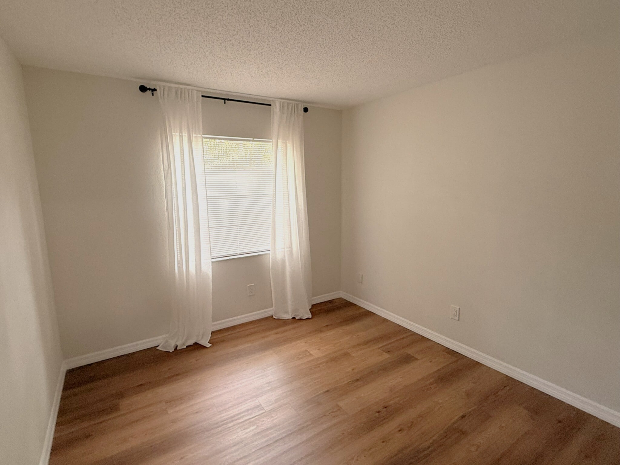 Bedroom 2 - 304 S Habana Ave