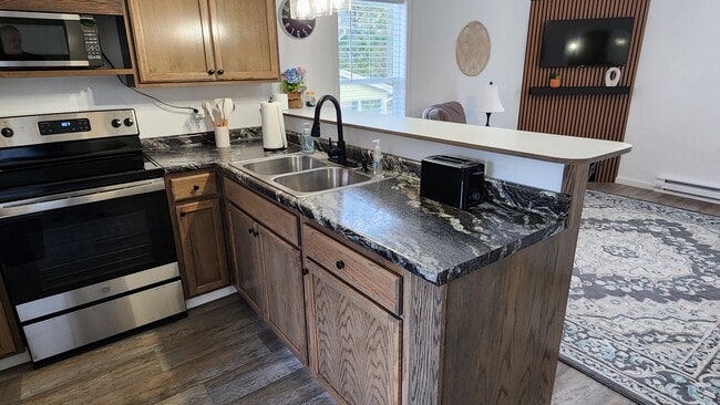 Building Photo - Modern, Brand New Build, Move-In Ready One...