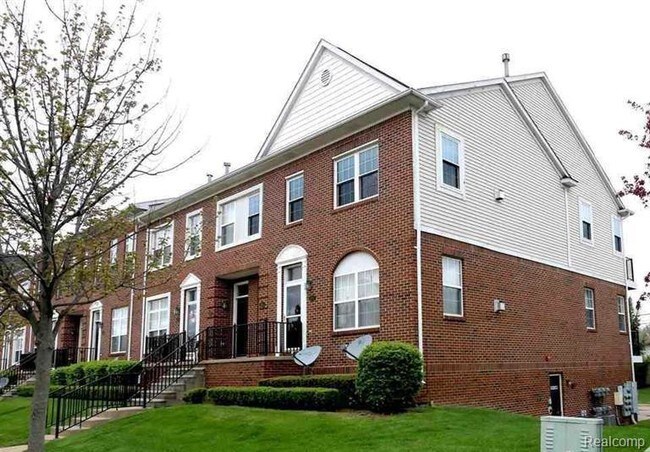 Primary Photo - 14321 Vauxhall Dr