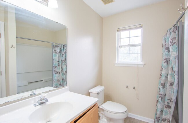Building Photo - 3 Bedroom Twin Home - Middletown Appo School Dist