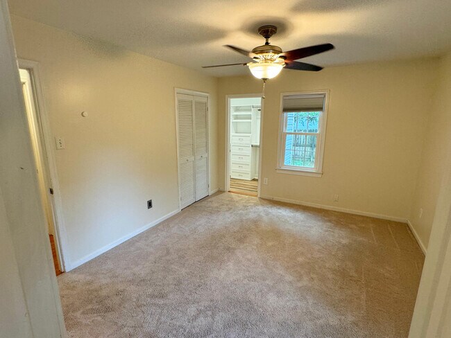 Building Photo - 112 Monath Rd