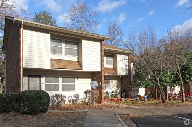 Primary Photo - Woodberry Run Apartments