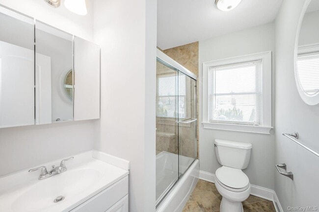 Building Photo - 85 Park Ave