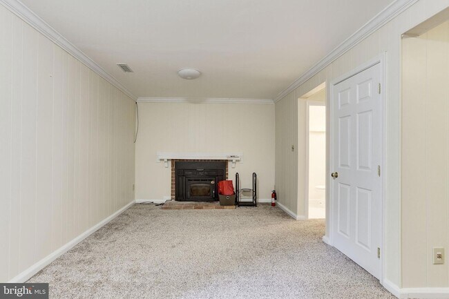 Building Photo - 2937 Village Spring Ln