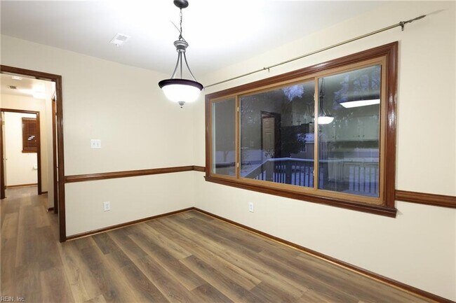 Building Photo - 1008 Hollins College Ct