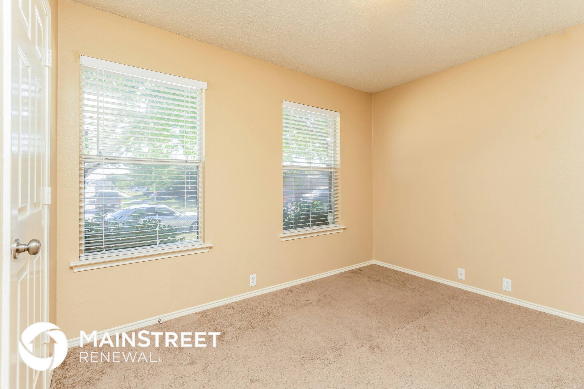 Building Photo - 6909 Baybridge Dr