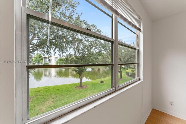 Building Photo - 1704 Andros Isle