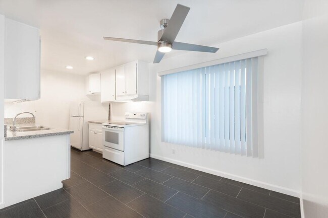 Interior Photo - 1738 Armacost Ave,