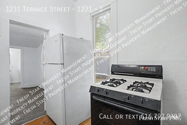 Building Photo - 1231 Terrace St