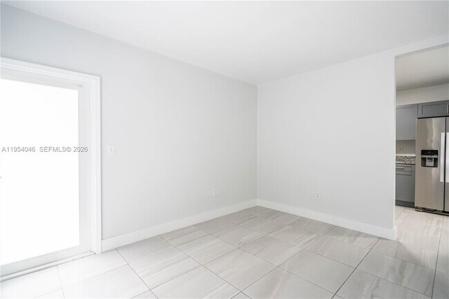 Building Photo - 465 NE 59th St