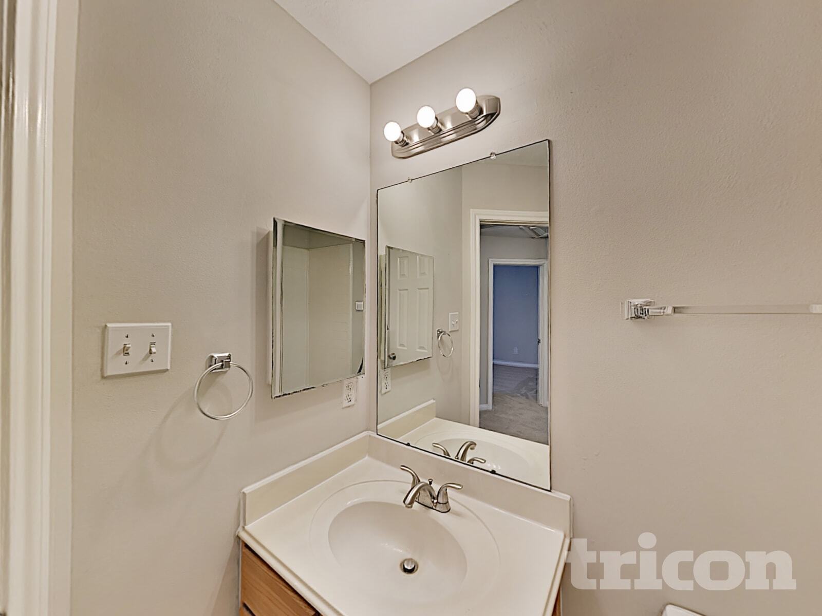 Building Photo - 6738 Catarina Cir