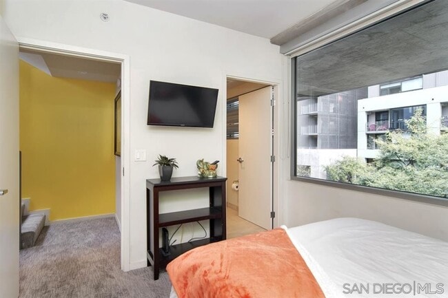 2nd Bedroom - 321 10th Ave