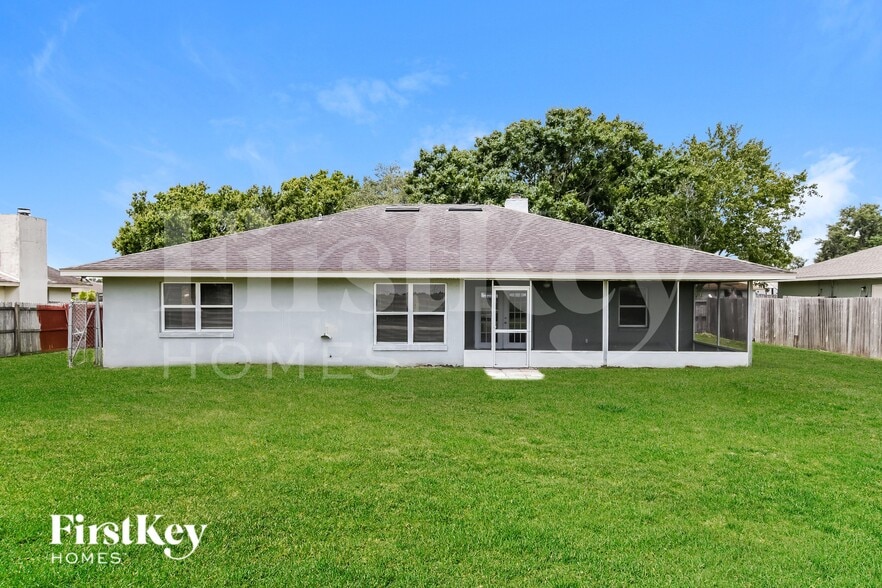 Building Photo - 1323 Arrowhead Ct