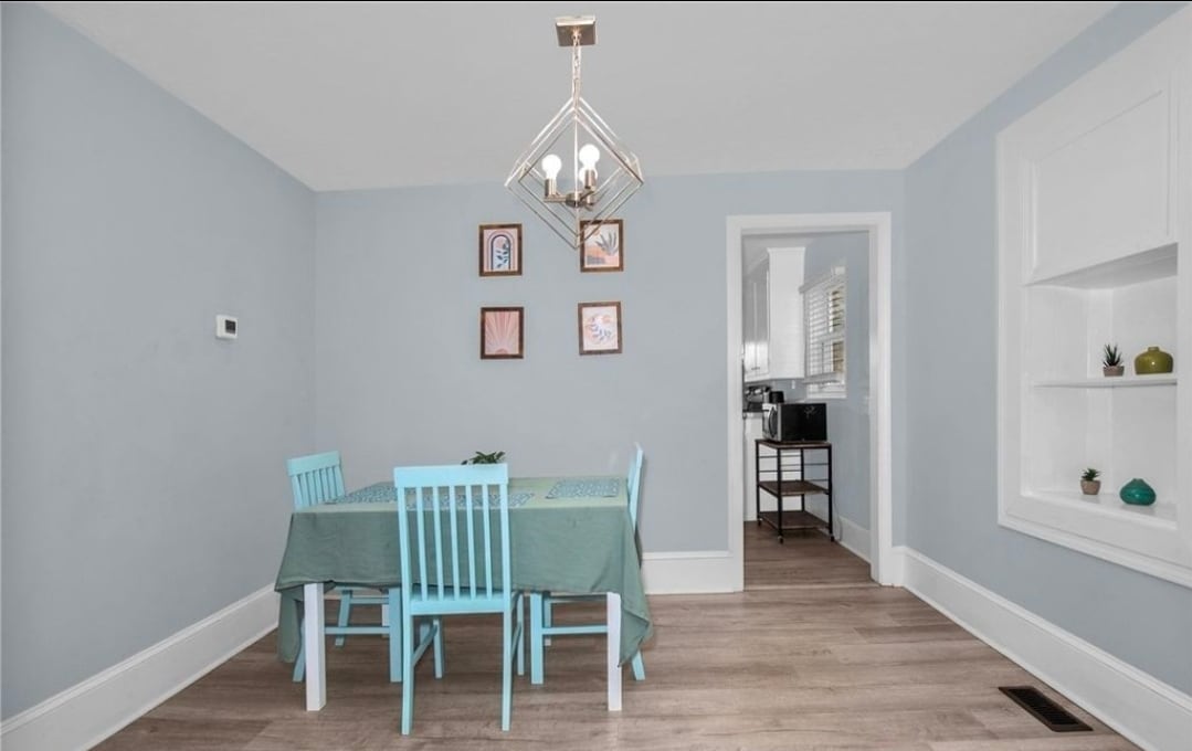 Building Photo - 2703 Pecan Dr