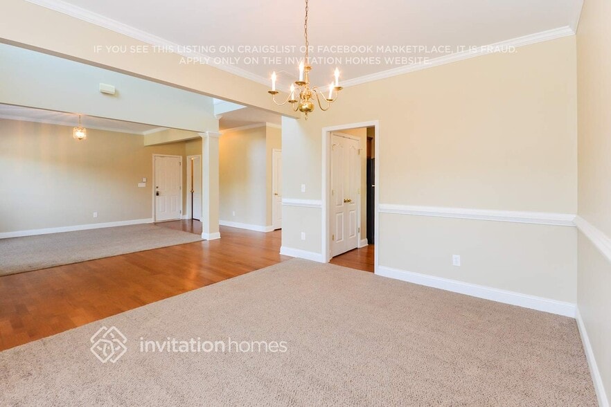 Building Photo - 2708 Westport Ln SW