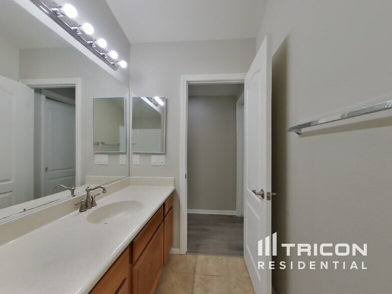 Building Photo - 29848 Tierra Shores Ln
