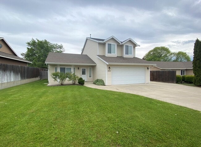 Primary Photo - Backyard Oasis: 3 Bedroom 2 Bath House Ava...