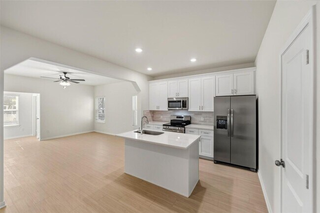 Building Photo - 712 W Dallas St