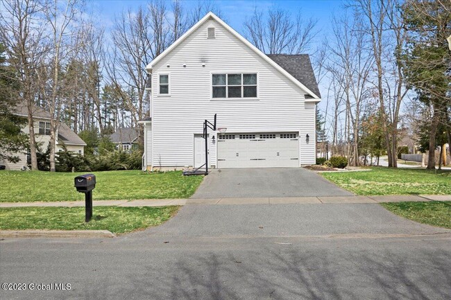 Building Photo - 1 Woodbridge Ct