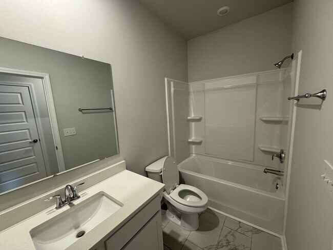 Building Photo - 229 Waylan Rdg Ln