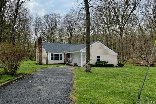 Building Photo - 4 Briggs Ln