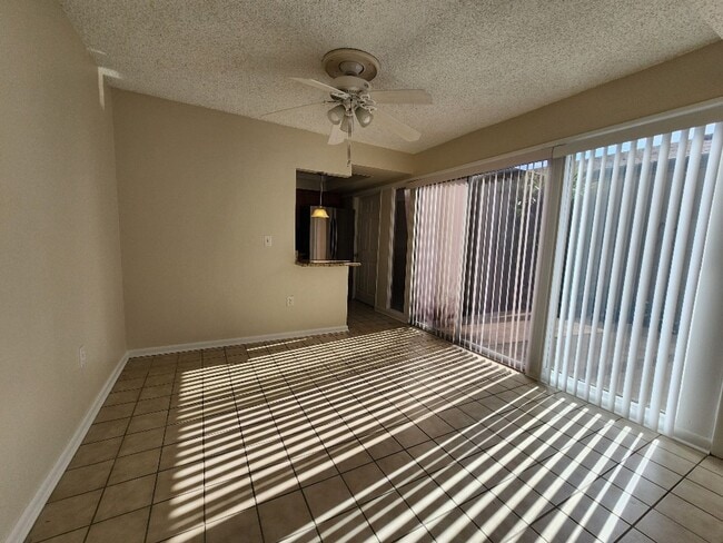 Building Photo - Gorgeous 3-Bedroom, 2.5-Bathroom Townhome in Winter Haven