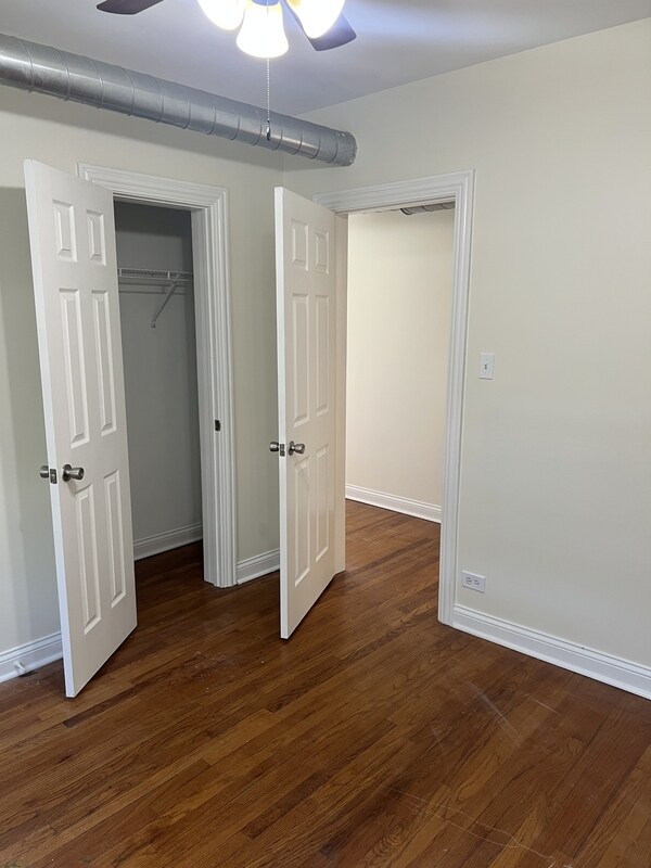 Building Photo - 653 E 90th Pl