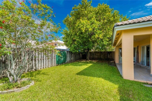 Building Photo - 13949 SW 155th Ct