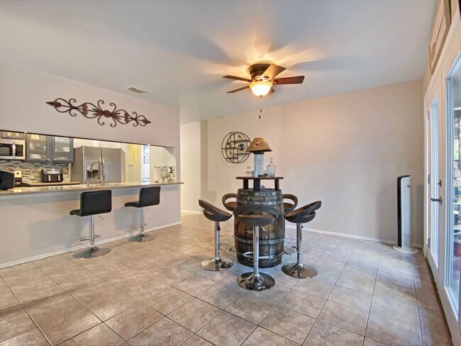 Building Photo - Beautifully Maintained 3 bedoom 2 bath Rental Home that Blends Comfort, Modern Convenience, and T...