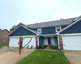 Building Photo - 3830 SW Harbor Dr