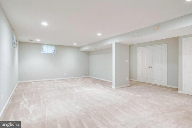Building Photo - 26161 Rachel Hill Dr