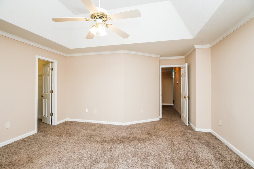 Building Photo - 6857 Robinwood Trail