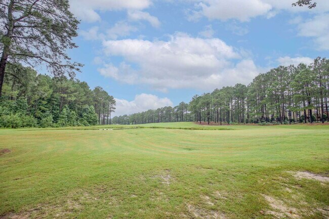 Building Photo - Charming 3 bed, 2.5 bath home with bonus t...