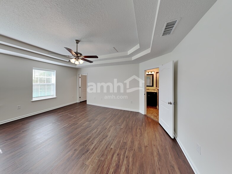 Building Photo - 2433 Adams Lake Boulevard