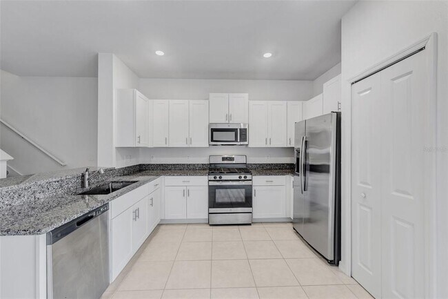 Building Photo - 8309 Cor Pne Wy