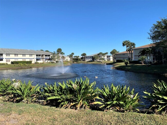 Building Photo - Updated 2 bed 2 bath condo in Midport II