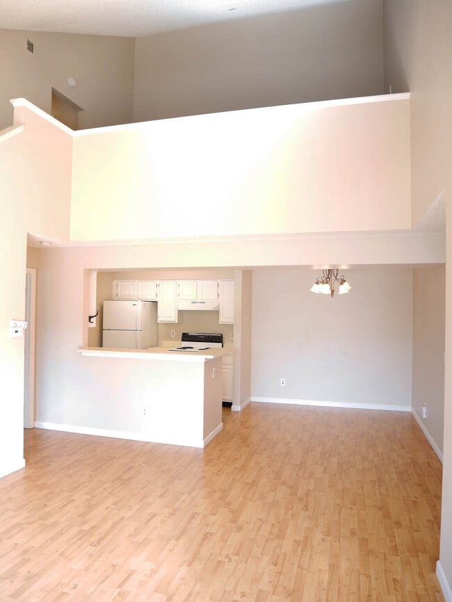 Building Photo - 7468 S Alkire St