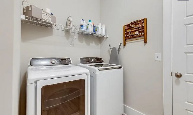 Building Photo - Spacious 3BR/2BA Home in Desirable Simpsonville Location – Available Now!
