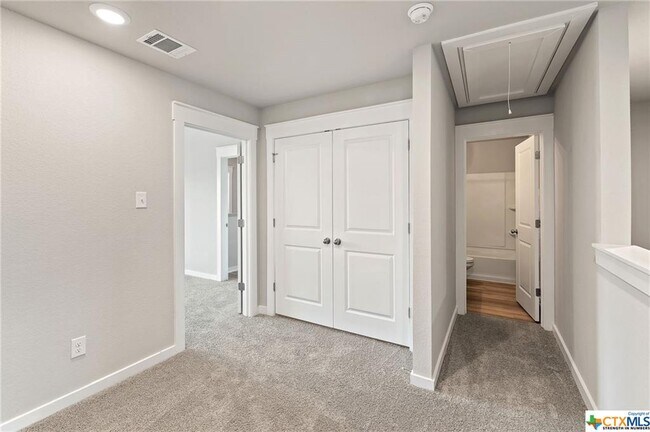 Building Photo - 17102B Carmel Cricket Dr