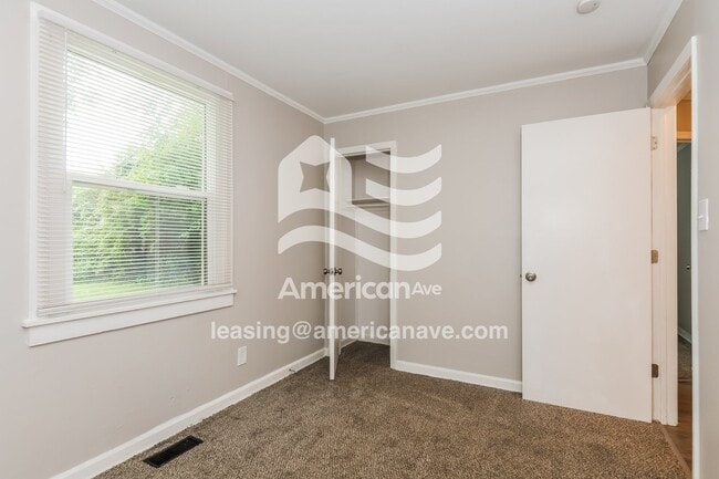 Building Photo - 4632 St Johns Ave