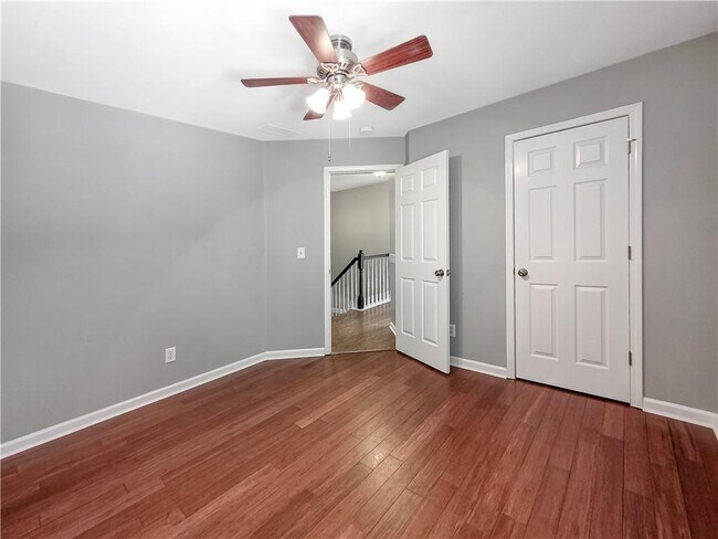 Building Photo - 401 Kensington Parc Dr