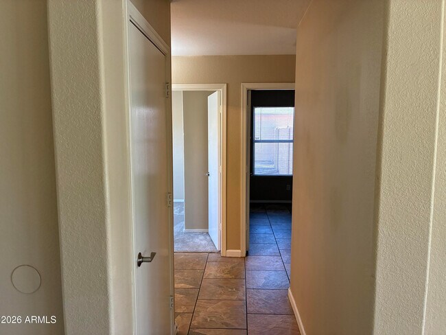 Building Photo - 8981 W Maryland Ave