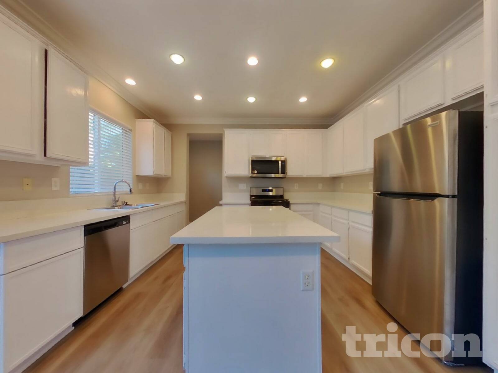 Building Photo - 33558 Iris Ln