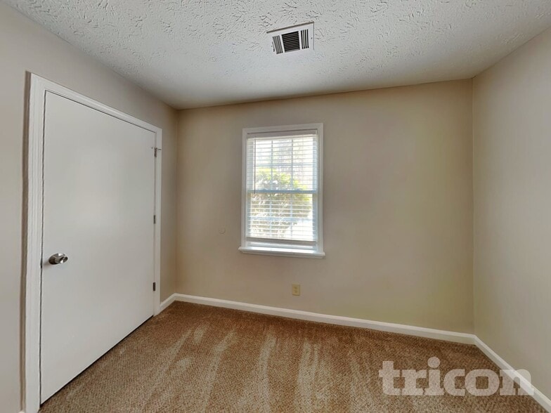 Building Photo - 3406 Owens Pass NW