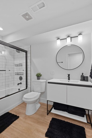 Building Photo - 1702 S Tucker Blvd