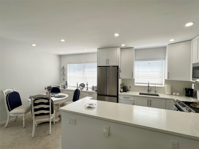 Building Photo - 531 Durham Cir
