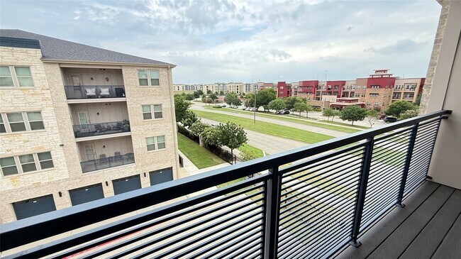 Building Photo - 651 North Watters Road