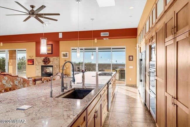 Building Photo - 15190 E Two Bar Z Ranch Pl